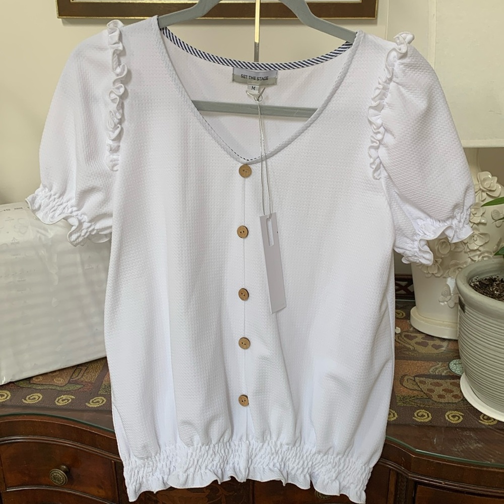 Set the Stage while summer blouse NWT